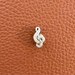 Pandora charm treble clef